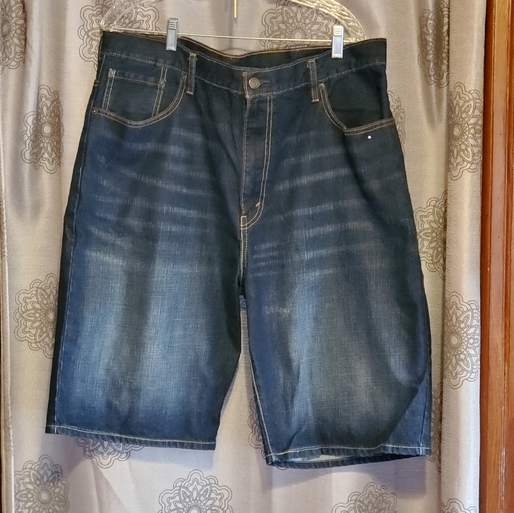 Vintage Levi Men's Jean Shorts Size 40